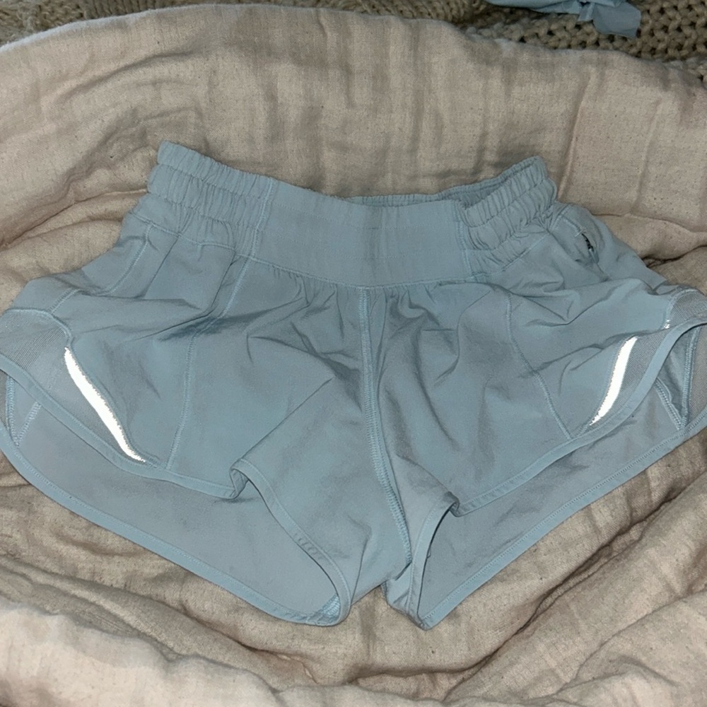 Lululemon baby blue hotty hots 2.5”